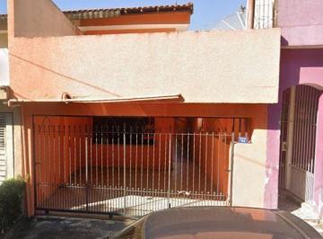 Casa · 126m² · 2 Quartos · 2 Vagas · Casa à Venda no Centro de Jandira | Quintal Amplo e Excelente Localização