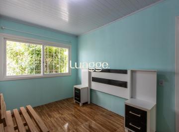 Casa · 60m² · 2 Quartos · Casa de 2 dormitórios em excelente localização, próxima à Av. Pereira Neto!