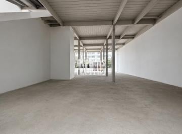 Comercial · 52m² · Oportunidade no Bairro Cabral: Loja Comercial de Alto Padrão Próxima ao Shopping Contagem