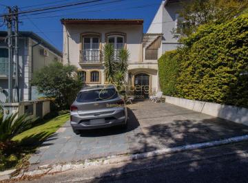 Casa · 135m² · 3 Quartos · 2 Vagas · O charme e o aconchego de uma casa de campo, com a segurança de um condomínio.