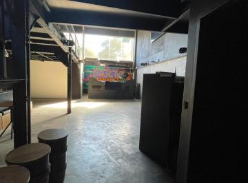 1f7e984b-a592-400e-b5b5-7682b8b5a53f · Versátil galpão comercial para locação em Santana, 50m²