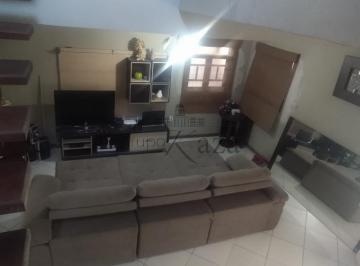 Casa · 300m² · 3 Quartos · 2 Vagas · Casa Sobrado em São José dos Campos
