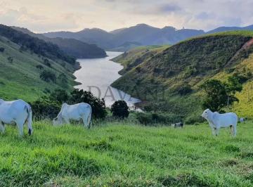 Casa · 3388000m² · 4 Quartos · 7 Vagas · Fazenda em Paraibuna com 140 alqueires, Casa Sede com 4 quartos, 9km de margem de represa, pasto pa