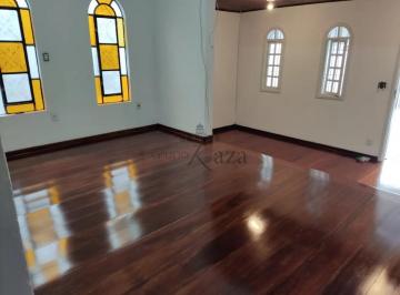 Casa · 225m² · 3 Quartos · 3 Vagas · Casa - Bosque dos Eucaliptos - 3 Dormitórios - 140m².