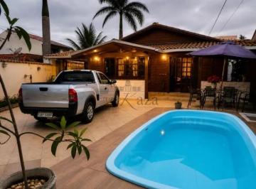 Casa · 257m² · 3 Quartos · 5 Vagas · Oportunidade - Casa em Condomínio - Residencial Ana Maria - 3 Dormitórios - 257m².