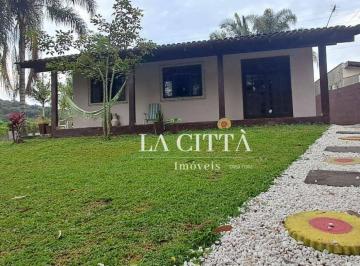 cc931c0e8a83ff5072c8e806eca2603bf66c2f7e · Sítio com 3 dormitórios para alugar, 768 m² por R$ 3.480,00/mês - Itaipava - Itajaí/SC