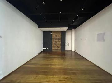 Comercial · 68m² · 1 Vaga · Loja em Condomínio Comercial - Centro - 68,20m².