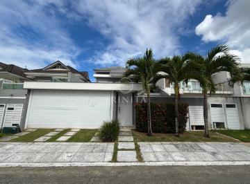 Casa · 296m² · 6 Quartos · 2 Vagas · Casa em Condomínio no Recreio dos Bandeirantes com 6 Suítes