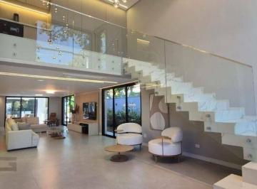 Casa · 380m² · 5 Quartos · 4 Vagas · Casa em Centro, Bertioga/SP de 380m² 5 quartos à venda por R$ 9.500.000,00