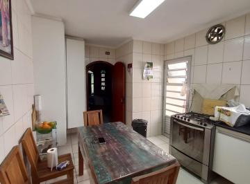 Casa · 200m² · 2 Quartos · 2 Vagas · Casa Térrea em Vila Alvinopolis  -  São Bernardo do Campo