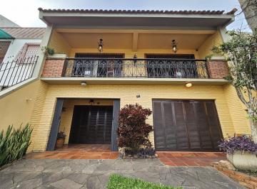 Casa · 200m² · 3 Quartos · 2 Vagas · LINDA CASA NA PERIMETRAL