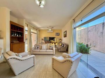 Casa · 300m² · 4 Quartos · 2 Vagas · Sobrado em Jardim Virgínia, Guarujá/SP de 300m² 4 quartos à venda por R$ 875.000,00