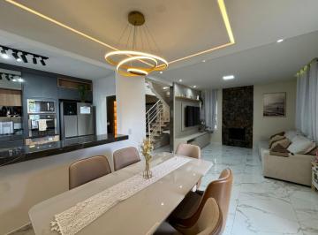 Casa · 188m² · 4 Quartos · 3 Vagas · Casa em Jardim Pioneira, Cotia/SP de 188m² 4 quartos à venda por R$ 1.050.000,00