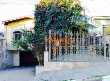 Casa · 245m² · 6 Quartos · 4 Vagas · Sobrado em Vila Galvão, Guarulhos/SP de 245m² 6 quartos à venda por R$ 1.200.000,00