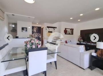 Casa · 156m² · 3 Vagas · Casa em Vargem Grande, Teresópolis/RJ de 156m² à venda por R$ 1.150.000,00