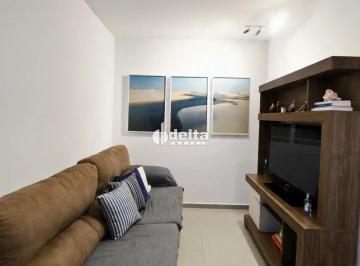 Casa · 251m² · 3 Quartos · 2 Vagas · Casa em condominio disponível para locação no bairro Bosque dos Buritis em Uberlândia-MG