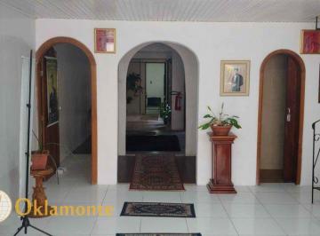 img0 · Casa com 3 Quarto(s) e 2 banheiro(s) para Alugar, 250 m² por R$ 4800 / Mês
