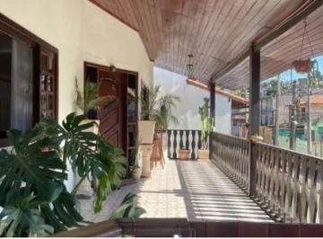 Casa · 400m² · 4 Quartos · 2 Vagas · Casa em Santa Catarina, São Gonçalo/RJ de 400m² 4 quartos à venda por R$ 500.000,00