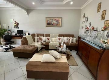 Casa · 180m² · 3 Quartos · 3 Vagas · Casa à venda no bairro Veneza - Ipatinga/MG