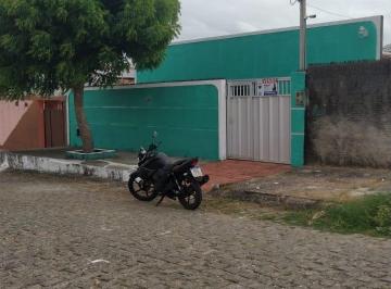 Casa , Natal · Casa com ótima localização! E terreno extenso
