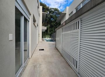 tnkyzq2ytmwndi4nzkyyjqy_md · Casa triplex a venda com 6 suítes, área gourmet e piscina particular.