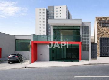 Casa · 204m² · 6 Quartos · 2 Vagas · Sobrado para alugar em Jardim Messina de 204.00m² com 6 Quartos, 1 Suite e 2 Garagens