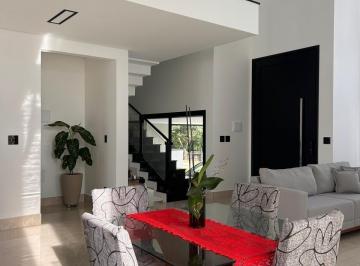 Casa · 307m² · 3 Quartos · 3 Vagas · Casa de Condomínio para venda em Condominio Residencial Colonial Village Ii de 307.00m² com 3 Quarto