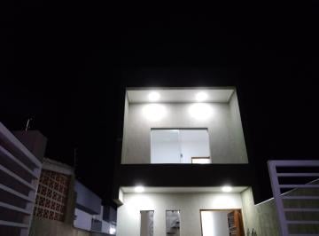 Casa · 250m² · 3 Quartos · 2 Vagas · Sobrado para venda em Parque São Domingos de 250.00m² com 3 Quartos, 1 Suite e 2 Garagens