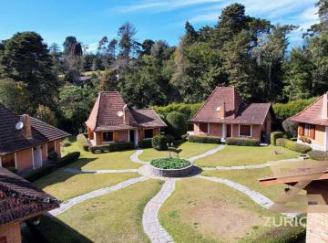bd260787d148a99f1a48d65632a5600680ec3669 · Casa com 3 dormitórios à venda, 77 m² por R$ 960.000,00 - Descansópolis - Campos do Jordão/SP