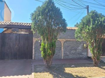 7edea4f7b2d52159d627a9d91e2401ad374fe582 · Casa Linear 2 quartos, suíte, garagem e quintal Barroco - Itaipuaçu - Maricá