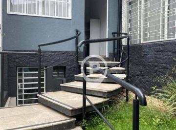 d2a0bccbfb2e8a1fd8c66763d68ca0910c3bf46d · Casa no Bairro Barcelona