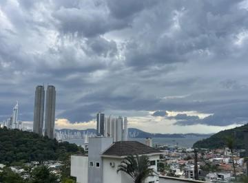 Casa · 480m² · Terreno em Condomínio para Venda em Balneário Camboriú, BARRA