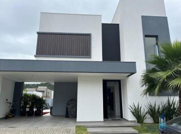 Casa · 258m² · 4 Quartos · 2 Vagas · Casa em Condomínio para Venda em Balneário Camboriú, BARRA, 4 dormitórios, 2 suítes, 4 banheiros, 2 