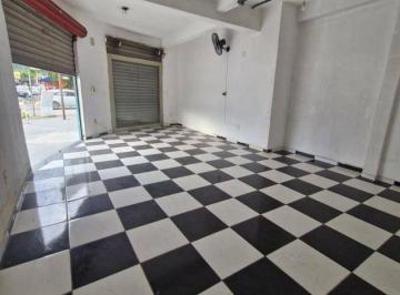 8906605a3b7e528951ca714e1ea75e58625400d9 · Ponto para alugar, 40 m² por R$ 3.500/mês - Centro - Ubatuba/SP