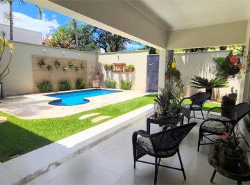 Casa · 370m² · 3 Quartos · 4 Vagas · Condomínio com 3 quartos à venda em Monte alegre - SP