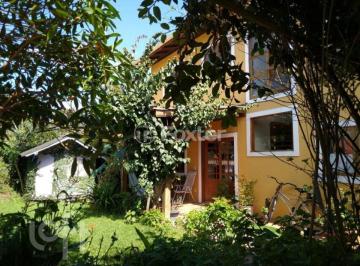 276508e9 · Casa, 1 dormitórios, 200 m², em São João do Rio Vermelho