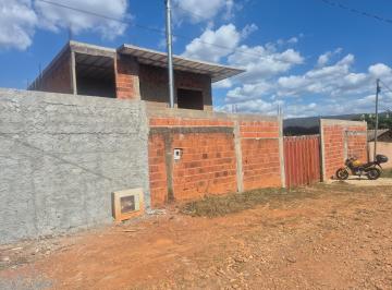 Casa de 3 quartos, Fercal · Vendo casa em construção no Bananal - Fercal
