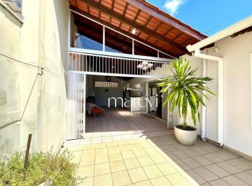 df98c202cfc79196d2d91dc38454f56955bb92b7 · Casa com 4 Quartos no Centro de Guaratuba/PR