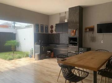 Casa de 3 quartos, Ribeirão Pires · Casa à Venda na região-Ribeirão Pires – Localização Privilegiada!