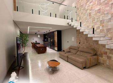 Casa de 4 quartos, Valparaíso de Goiás · Casa com 4 quartos sendo 1 suíte - Garagem para 4 carros - Piscina