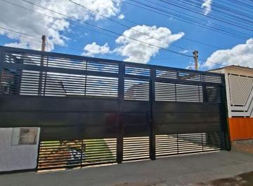 Casa de 2 quartos, Samambaia · VENDO CASA NA QR 423 DE SAMAMBAIA NORTE.