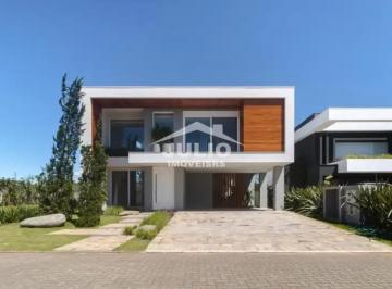 Casa · 260m² · 4 Quartos · 2 Vagas · Casa em Condomínio Fechado Reserva das Águas em Torres com 260m²