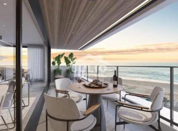 Apartamento · 207m² · 4 Quartos · 2 Vagas · Apartamentos com 207m², frente Mar .