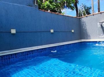 Casa de 2 quartos, Itanhaém · Casa com piscina - 2 vagas de garagem