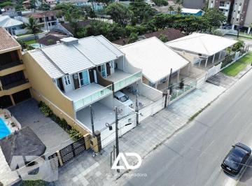 Casa de 4 quartos, Matinhos · Sobrado beira mar em Matinhos