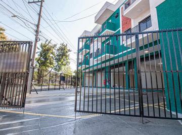 Comercial · 144m² · Prédio comercial na Rua Izidro Ortiz, 256 • 144 m²