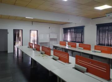 Comercial · 200m² · Sala comercial na Rua Alencar Araripe, 985 - Sala 2 • 200 m²