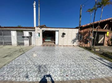 6551cadd-c250-41f1-9a34-b194f526cc1f.jpg · Casa com 3 dormitórios próximo à praia no bairro Jardim Praia Grande