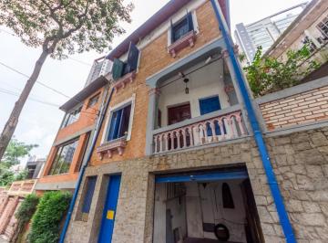 8b3c7512-7c12-4e35-99ed-38a07baaff6b · Confortável casa para venda em Aclimação com 4 quartos, 150m²