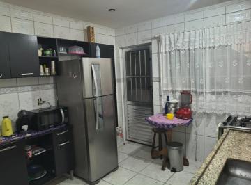 1412da03-232e-4682-bfa2-76dd648086a8 · Confortável casa para venda em Vila Bela Vista (Zona Norte) com 4 quartos, 171m²